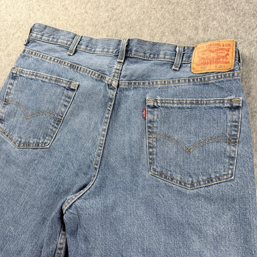 Levis Jean Shorts Mens 38 Blue 550 Relaxed Fit Cotton Denim Jorts Y2K Inseam 10